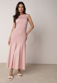Born2be - Różowa Marszczona Sukienka Bez Rękawów z Obniżoną Linią Talii Natirea. Okazja: na co dzień. Kolor: różowy. Długość rękawa: bez rękawów. Typ sukienki: proste. Styl: casual, elegancki #5