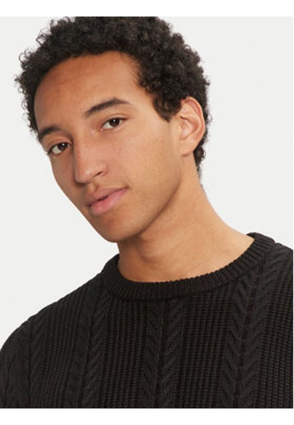 Jack & Jones Sweter 12261436 Czarny Regular Fit. Kolor: czarny. Materiał: syntetyk, bawełna