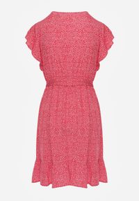 Born2be - Czerwona Sukienka z Paskiem Rartho. Typ kołnierza: kołnierz z falbankami. Kolor: czerwony. Materiał: wiskoza, materiał. Wzór: nadruk, kwiaty. Typ sukienki: rozkloszowane, kopertowe. Długość: mini #5