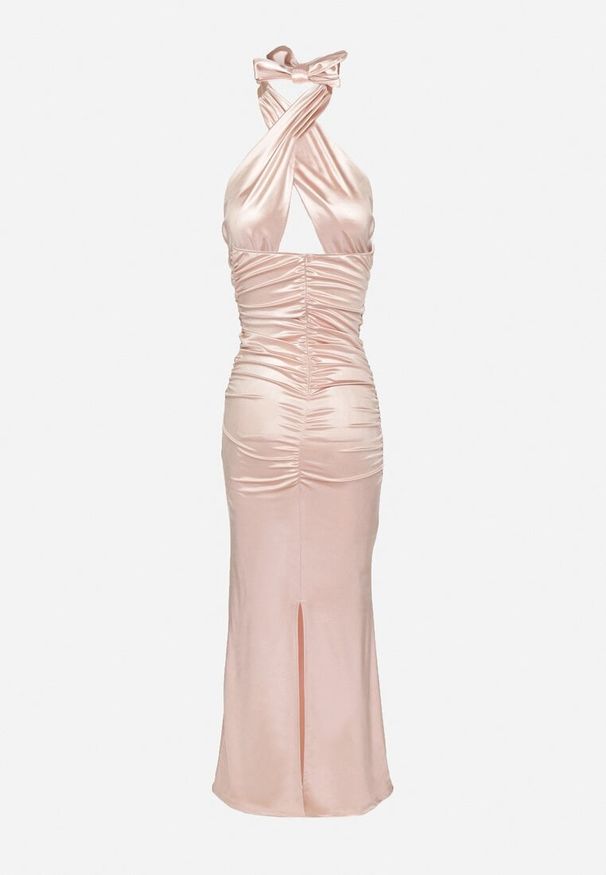 Born2be - Różowa Satynowa Sukienka Wiązana na Szyi z Wycięciem pod Biustem i Różyczką Roneza. Kolor: różowy. Materiał: satyna. Styl: elegancki