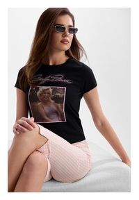 Guess T-Shirt W6BI51 K6658 Czarny Regular Fit. Kolor: czarny. Materiał: bawełna #5