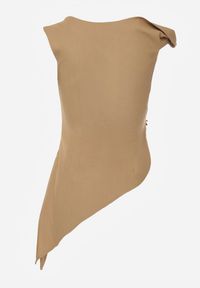 Renee - Beżowa Marszczona Asymetryczna Bluzka z Bawełny z Ozdobą 3D Thellike. Okazja: na imprezę. Kolor: beżowy. Materiał: bawełna. Wzór: aplikacja #3