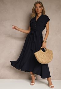 Renee - Granatowa Koszulowa Sukienka z Krótkim Rękawem Wiązana w Talii Nalumea. Okazja: na co dzień, na spotkanie biznesowe. Kolor: niebieski. Długość rękawa: krótki rękaw. Typ sukienki: koszulowe. Styl: biznesowy, klasyczny, casual, elegancki #5