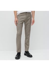 Reserved - Spodnie w pepitkę slim cropped - Beżowy. Kolor: beżowy #1