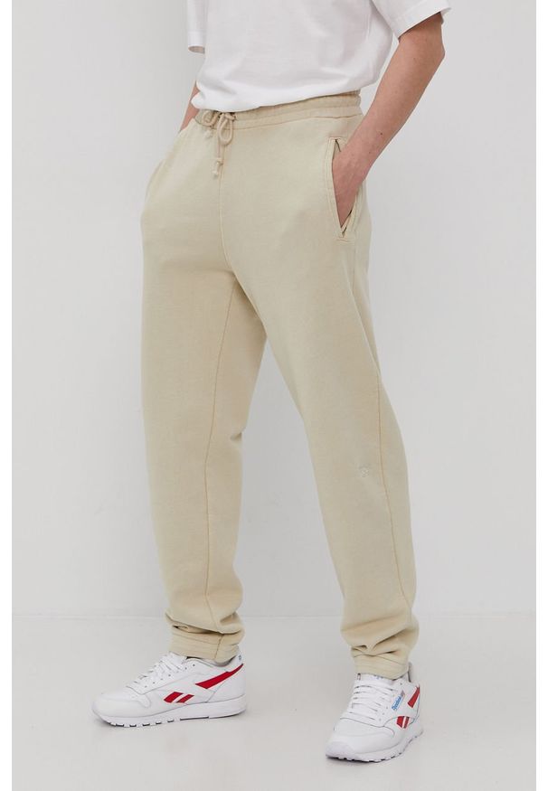 Reebok Classic - Spodnie. Materiał: bawełna, dzianina. Wzór: gładki