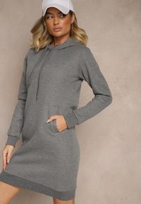 Renee - Ciemnoszara Bluza Tunika z Dodatkiem Bawełny Wykończona Sznurkami i Kapturem Mivithia. Okazja: na co dzień, na spacer. Typ kołnierza: kaptur, dekolt w kształcie V. Kolor: szary. Materiał: bawełna. Sezon: lato, wiosna. Styl: casual, elegancki