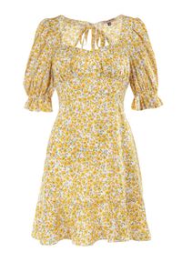 Born2be - Żółta Sukienka Clatiax. Kolor: żółty. Materiał: materiał, tkanina. Wzór: kwiaty, paski. Długość: midi
