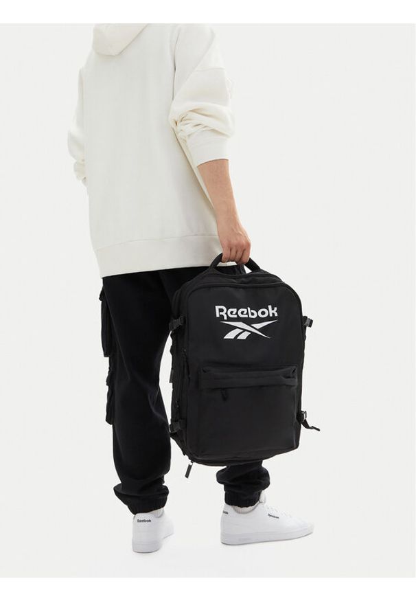 Reebok Plecak RBK-015-CCC-06 Czarny. Kolor: czarny. Materiał: materiał