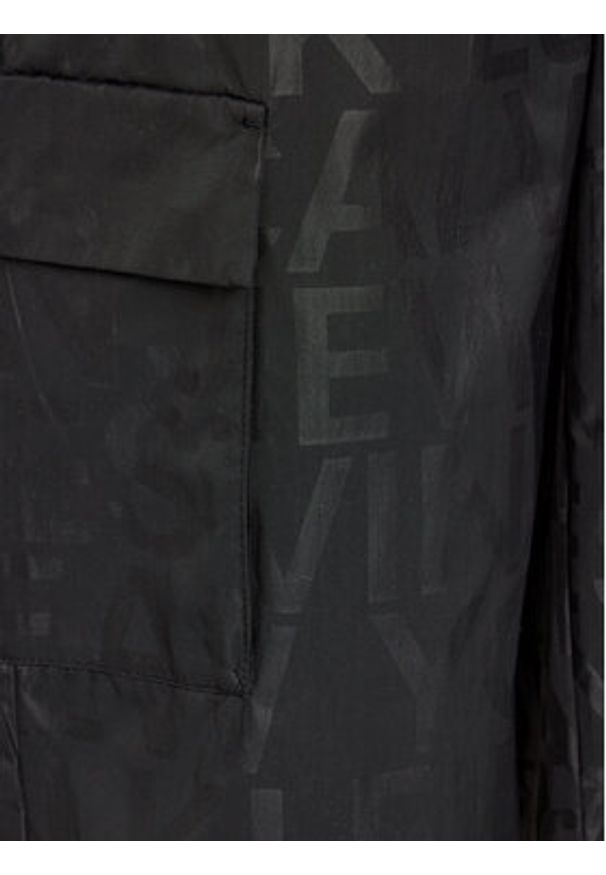 Calvin Klein Jeans Spodnie materiałowe Loose Logo Aop Cargo Pant J20J222596 Czarny Regular Fit. Kolor: czarny. Materiał: syntetyk