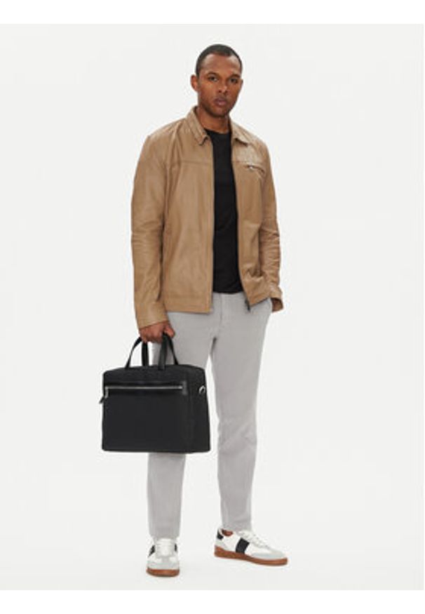 Calvin Klein Torba na laptopa Contrast Commuter Bag LV04D3032G Czarny. Kolor: czarny. Materiał: skóra