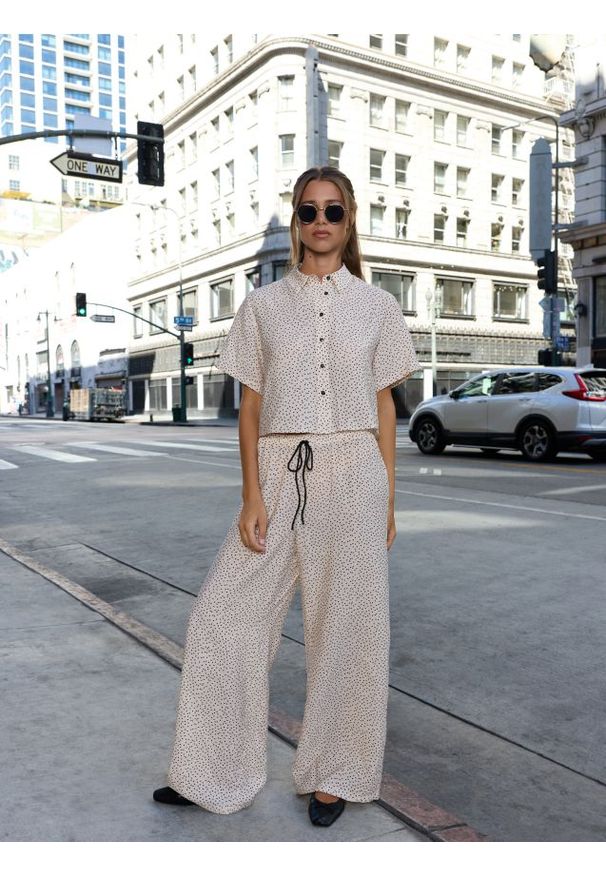 Reserved - Luźne spodnie z wiskozą - złamana biel. Materiał: wiskoza