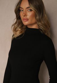 Renee - Czarna Bluzka z Wiskozy z Półgolfem Forriva. Okazja: na co dzień. Kolor: czarny. Materiał: wiskoza. Styl: wizytowy, casual, elegancki #3
