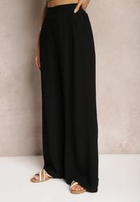 Renee - Czarne Szerokie Spodnie z Wiskozy High Waist z Gumką w Talii Timasha. Stan: podwyższony. Kolor: czarny. Materiał: wiskoza