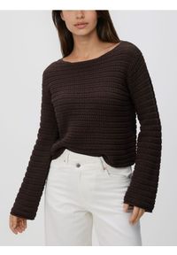 Reserved - Sweter z luźnym splotem - brązowy. Kolor: brązowy. Materiał: dzianina, bawełna. Wzór: ze splotem