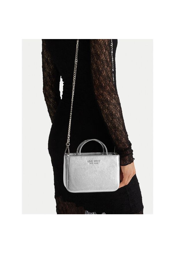 Torebka Nine West. Kolor: srebrny