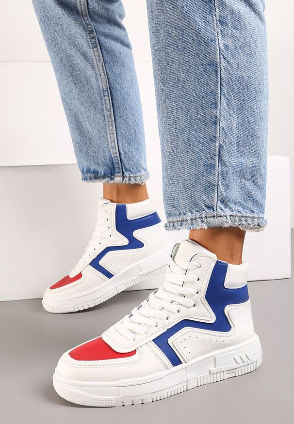 Renee - Biało-Niebieskie Sneakersy Sznurowane za Kostkę na Płaskiej Podeszwie Ascaride. Wysokość cholewki: za kostkę. Nosek buta: okrągły. Zapięcie: sznurówki. Kolor: biały. Materiał: materiał. Obcas: na płaskiej podeszwie. Wysokość obcasa: niski