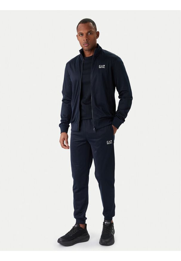 EA7 Emporio Armani Dres 8NPV65 PJHCZ 1562 Granatowy Regular Fit. Kolor: niebieski. Materiał: syntetyk