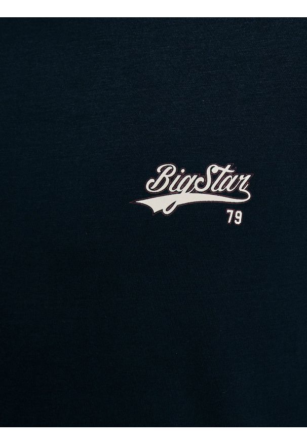 Big-Star - Koszulka dziewczęca z kontrastowym wykoŅczeniem granatowa Kola 403. Okazja: na spacer, na uczelnię, na co dzień. Kolor: niebieski. Materiał: dzianina, bawełna. Wzór: nadruk. Styl: casual, sportowy