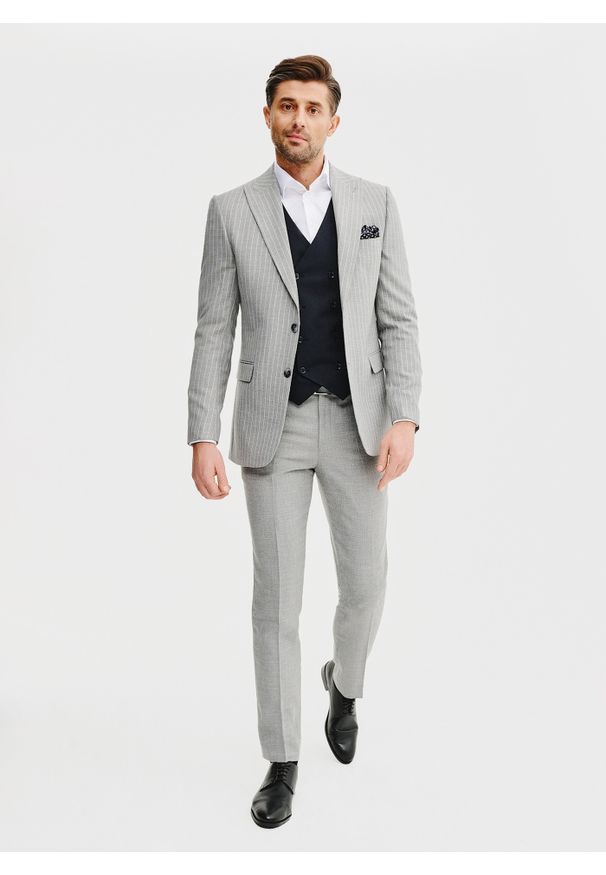 Pako Lorente - PAKO LORENTE – Granatowa dwurzędowa kamizelka męska. Okazja: na studniówkę. Kolor: czarny, niebieski. Materiał: poliester, wiskoza, elastan. Styl: elegancki, młodzieżowy