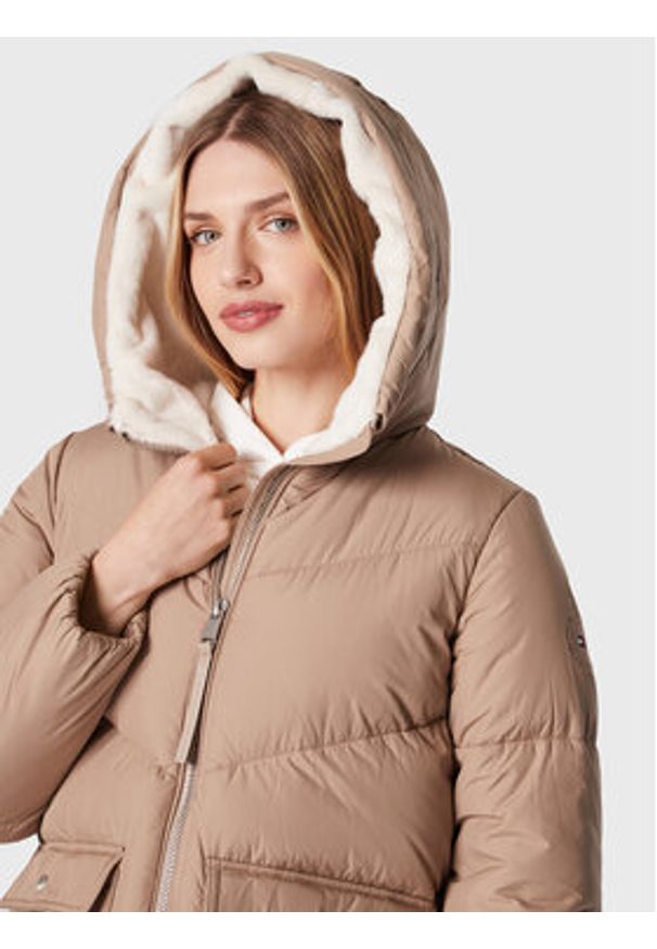 TOMMY HILFIGER - Tommy Hilfiger Kurtka zimowa Chevron Sorona WW0WW36211 Beżowy Relaxed Fit. Kolor: beżowy. Materiał: syntetyk. Sezon: zima