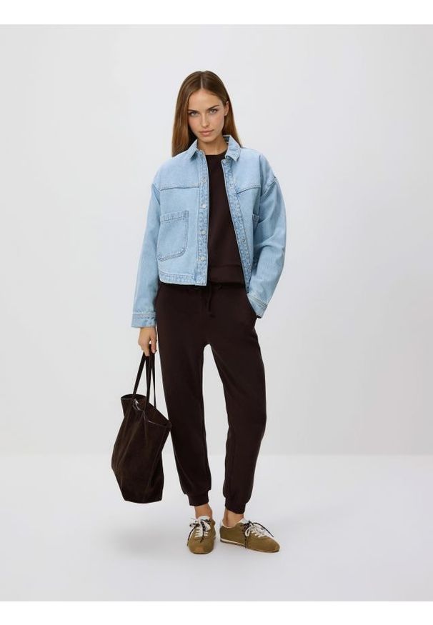 Reserved - Joggery z modalem - ciemnobrązowy. Kolor: brązowy. Materiał: dzianina