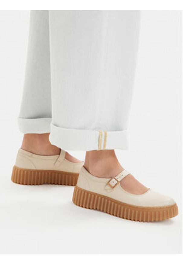 Clarks Półbuty Torhill Jane 26186305 Écru. Kolor: kremowy. Materiał: skóra
