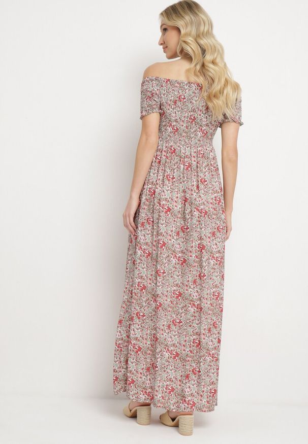 Born2be - Różowa Sukienka Hiszpanka Długa z Bawełny w Kwiatowy Print Mrosa. Typ kołnierza: dekolt hiszpanka. Kolor: różowy. Materiał: bawełna. Wzór: kwiaty, nadruk. Sezon: wiosna, lato. Typ sukienki: z odkrytymi ramionami. Styl: boho, elegancki. Długość: maxi