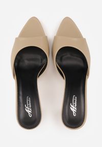 Born2be - Ciemnobeżowe Klapki na Szpilce z Otwartym Noskiem w Szpic Sewnessa. Okazja: na spotkanie biznesowe, do pracy. Nosek buta: otwarty. Kolor: beżowy. Materiał: jeans, koronka. Obcas: na szpilce. Styl: biznesowy, elegancki #6