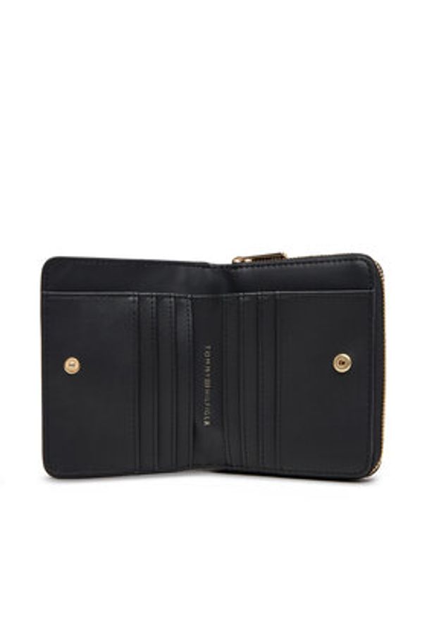 TOMMY HILFIGER - Tommy Hilfiger Portfel Th Icon Med Za Flap Mono AW0AW17743 Czarny. Kolor: czarny. Materiał: skóra