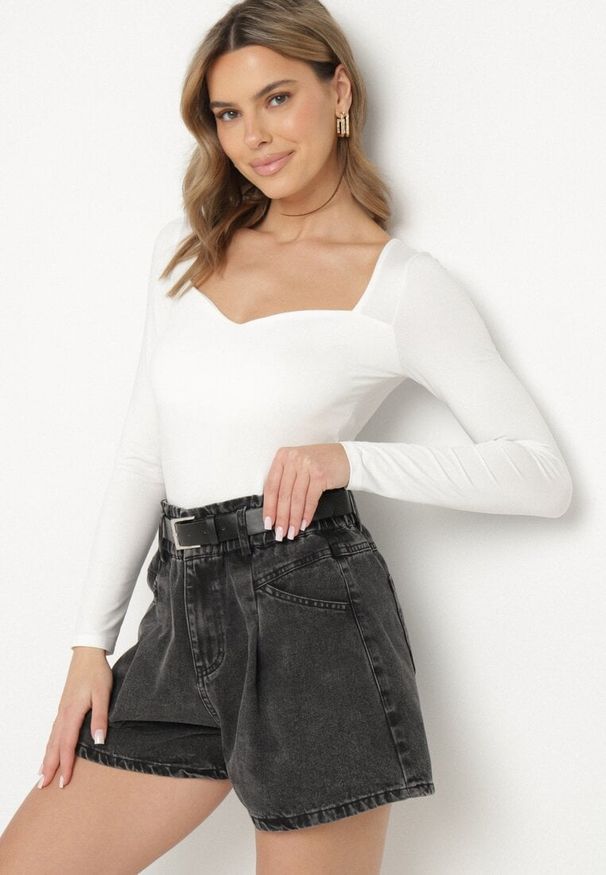 Born2be - Czarne Szorty Jeansowe z Ozdobnymi Przeszyciami Gumką w Talii i Paskiem Alariana. Okazja: na co dzień. Kolor: czarny. Materiał: jeans. Styl: elegancki, klasyczny, casual