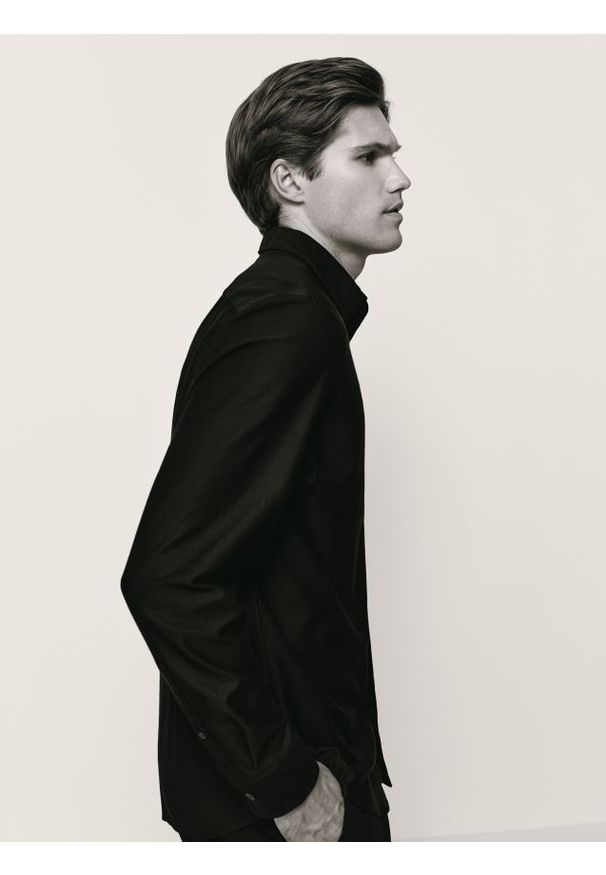 Reserved - Koszula slim fit z bawełną - czarny. Kolor: czarny. Materiał: bawełna