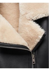 mango - Mango Kurtka z imitacji skóry Adri 67040444 Czarny Regular Fit. Kolor: czarny. Materiał: syntetyk #3