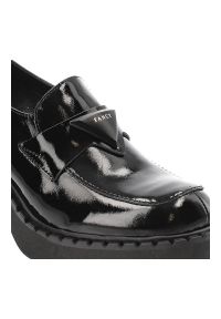 Czarne Półbuty Lamanti Skórzane Eleganckie Buty Na Obcasie. Okazja: do pracy, na spotkanie biznesowe. Zapięcie: bez zapięcia. Kolor: czarny. Materiał: skóra. Szerokość cholewki: normalna. Obcas: na obcasie. Styl: elegancki. Wysokość obcasa: średni #3