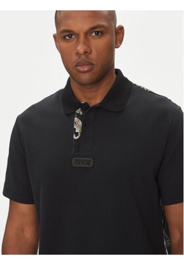 Versace Jeans Couture Polo 78GAG627 Czarny Regular Fit. Typ kołnierza: polo. Kolor: czarny. Materiał: bawełna