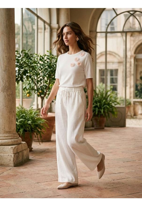 Sinsay - Wiskozowy sweter z aplikacjami 3D - kremowy. Kolor: kremowy. Materiał: wiskoza. Wzór: aplikacja