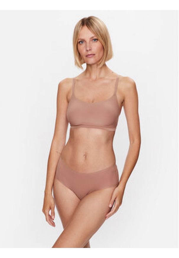 Chantelle Figi klasyczne Soft Stretch C26440 Brązowy. Kolor: brązowy. Materiał: syntetyk