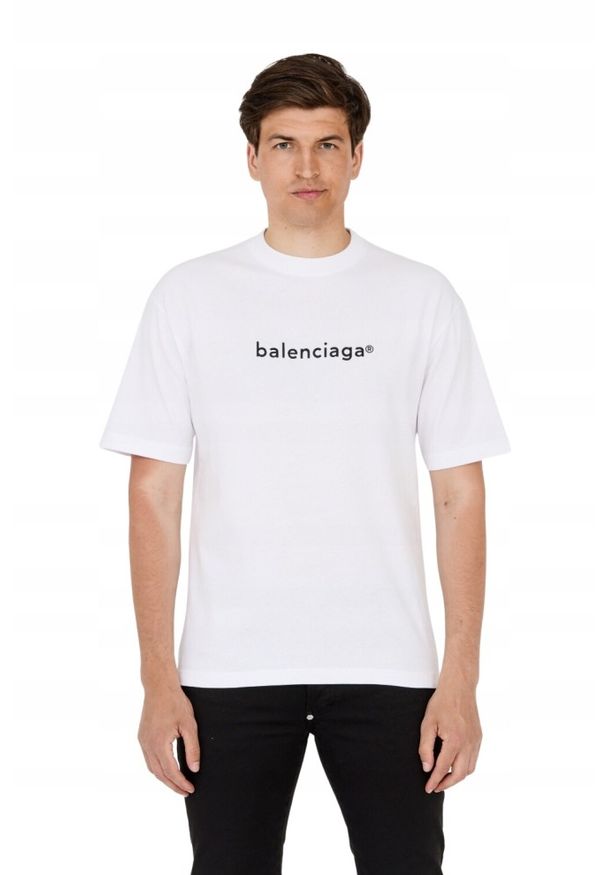 Balenciaga - BALENCIAGA Biały t-shirt z czarnym logo. Kolor: biały