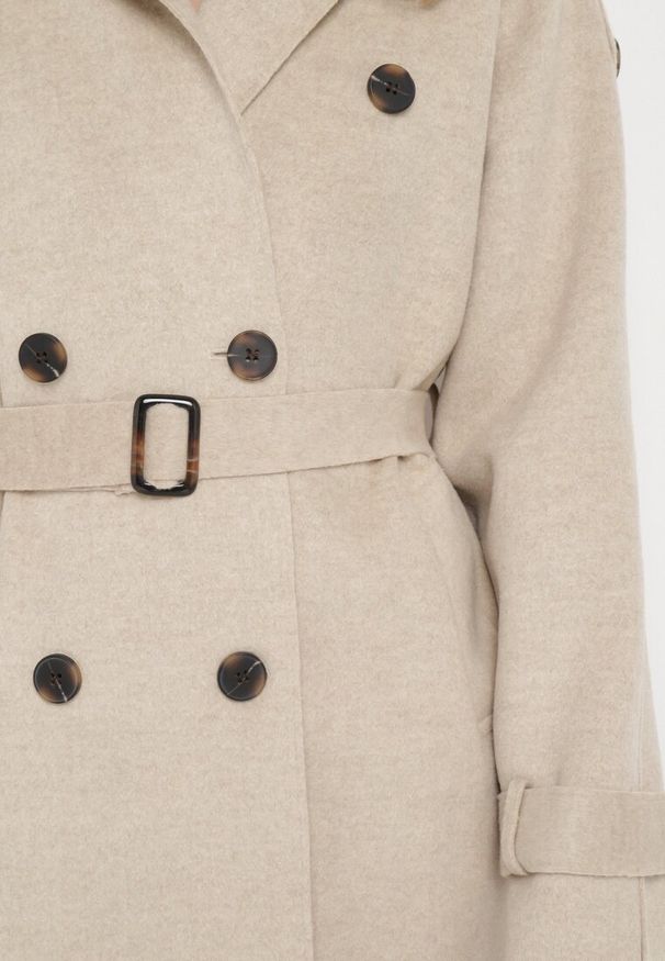 Born2be - Beżowy Dwurzędowy Płaszcz z Paskiem Haleri. Kolor: beżowy. Materiał: materiał. Wzór: paski. Styl: elegancki