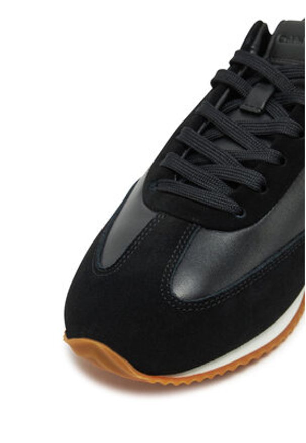 Calvin Klein Sneakersy HW0HW02286 Czarny. Kolor: czarny. Materiał: skóra