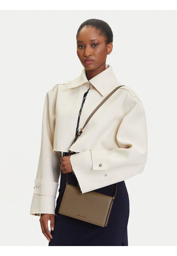 MICHAEL Michael Kors Torebka Jet Set Medium 32S4GJ6C6L Beżowy. Kolor: beżowy. Materiał: skórzane