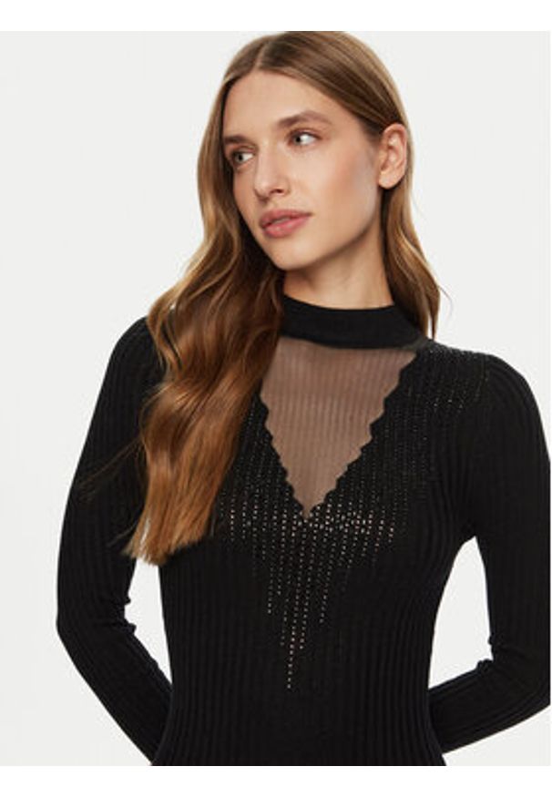 Guess Sukienka codzienna W5RK14 Z2Y50 Czarny Regular Fit. Okazja: na co dzień. Kolor: czarny. Materiał: syntetyk. Typ sukienki: proste. Styl: casual