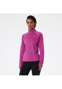 Bluza New Balance WT13269MP2 – różowa. Kolor: różowy. Materiał: materiał, poliester, skóra, tkanina. Sport: fitness