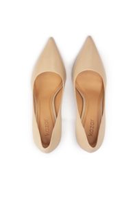 Kazar - Klasyczne czółenka na szpilce z noskiem w szpic. Nosek buta: szpiczasty. Kolor: beżowy. Materiał: skóra. Szerokość cholewki: normalna. Wzór: jednolity. Obcas: na szpilce. Styl: klasyczny #6