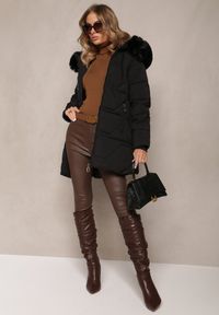 Renee - Czarna Pikowana Kurtka z Kapturem i Ozdobnym Futerkiem Zepiola. Okazja: na spacer. Typ kołnierza: kaptur. Kolor: czarny. Materiał: futro. Styl: elegancki #3