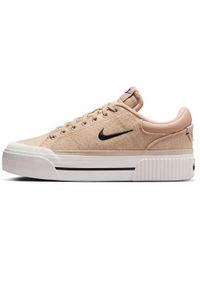 Buty do chodzenia damskie Nike Court Legacy Lift W. Zapięcie: sznurówki. Kolor: wielokolorowy, brązowy. Materiał: guma, materiał, tkanina. Szerokość cholewki: normalna. Model: Nike Court. Sport: turystyka piesza