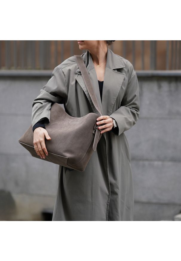Shopperka skórzana Solier FL39 Maya szara. Kolor: szary. Materiał: skórzane. Styl: klasyczny, elegancki, casual. Rodzaj torebki: na ramię