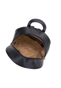 Wittchen - Damski plecak z pikowanym frontem. Kolor: czarny. Materiał: skóra ekologiczna. Wzór: paski. Styl: casual, elegancki #5