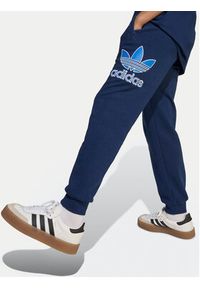Adidas - adidas Spodnie dresowe Big Logo Execution JV8577 Granatowy Loose Fit. Kolor: niebieski. Materiał: bawełna #7