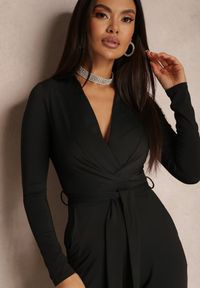 Renee - Czarny Kombinezon z Kopertowym Dekoltem Ivemie. Okazja: na co dzień, na imprezę. Kolor: czarny. Długość: długie. Styl: klasyczny, casual, elegancki, wizytowy