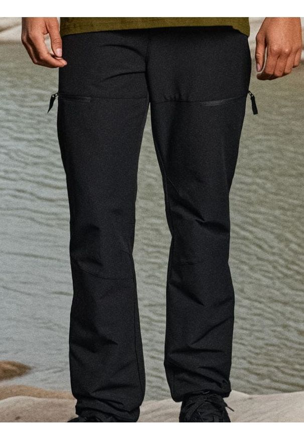 Sinsay - Spodnie ocieplane - czarny. Kolor: czarny